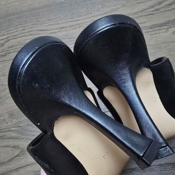 Calvin Klein Odina Sculpted Heel Pointed Toe Dress Mules in Black - Picture 10 of 13